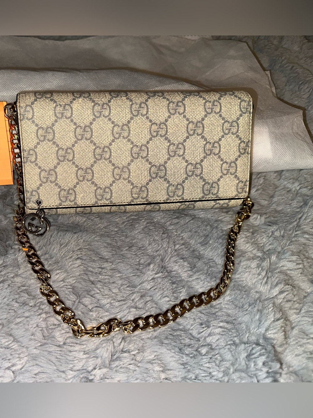 Gucci Beige GG Supreme Chain Crossbody - Picture 2 of 5